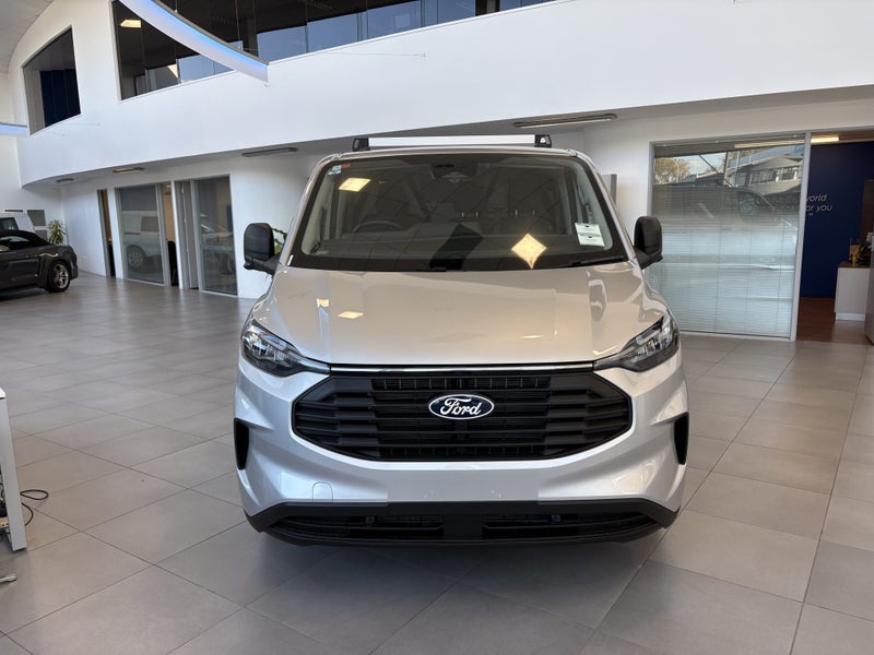 2026 Ford Transit Custom image 3