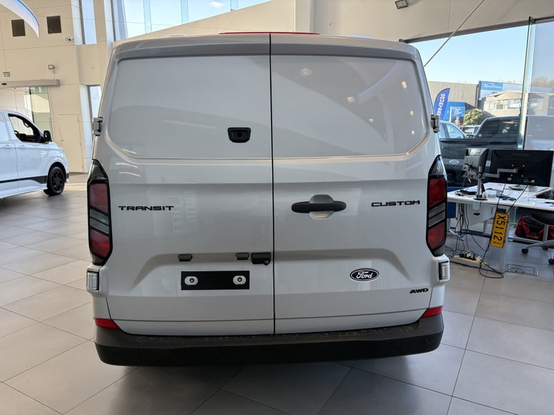2026 Ford Transit Custom image 5