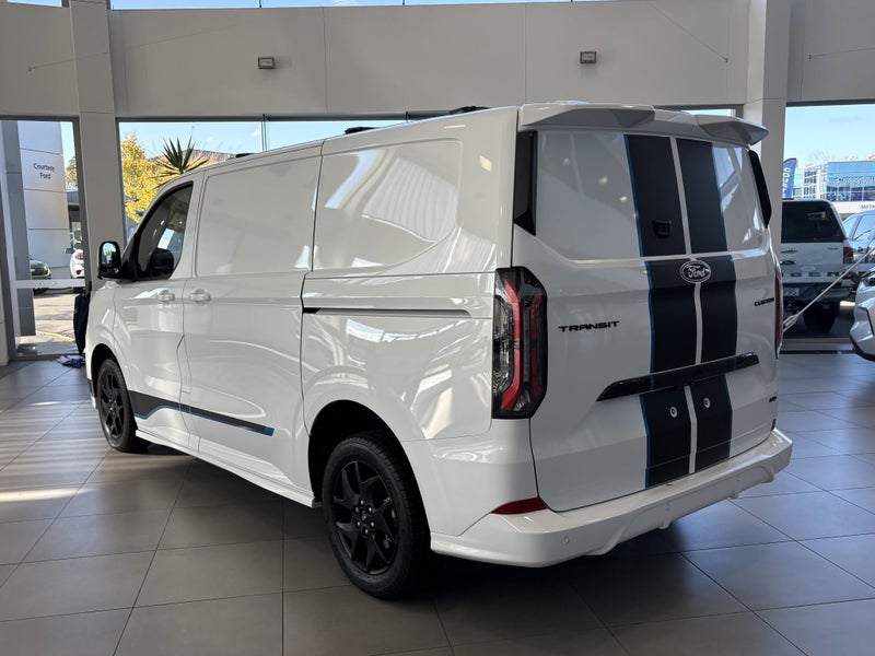 2026 Ford Transit Custom Sport 320S AWD image 2