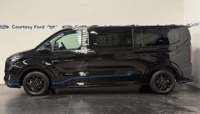 2026 Ford Transit SPORT BUS 320L 2.0D 8A AWD image 3