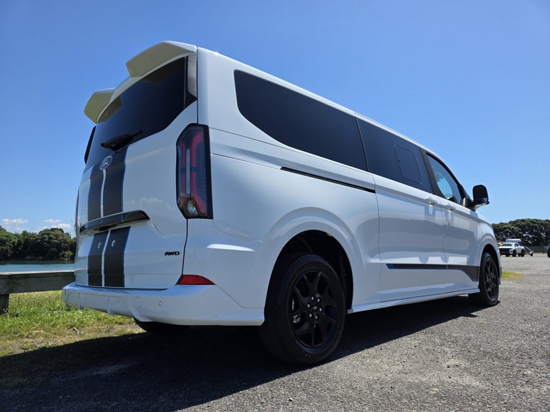 2026 Ford Transit TOURNEO 320L SPORT BUS 2.0D A... image 2