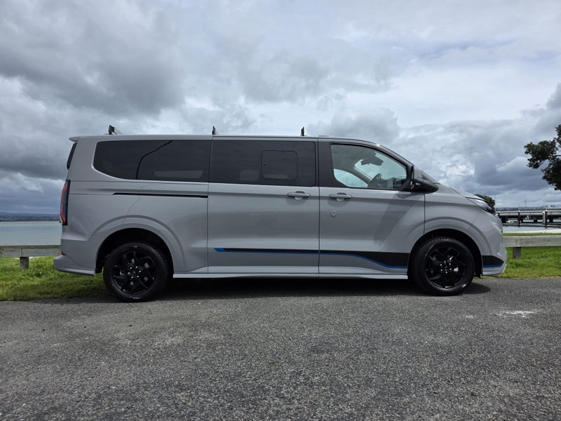 2026 Ford Transit TOURNEO 320L SPORT BUS 2.0D A... image 4