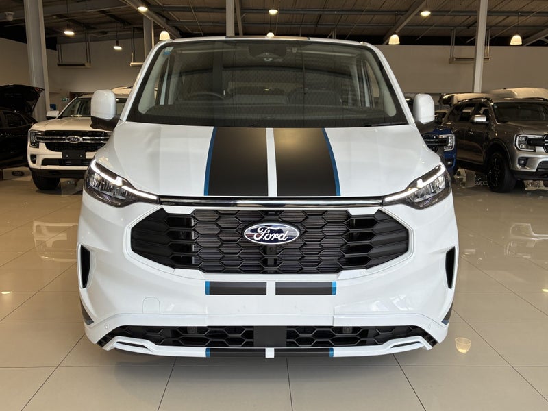 2026 Ford Transit Tourneo Custom Sport image 3