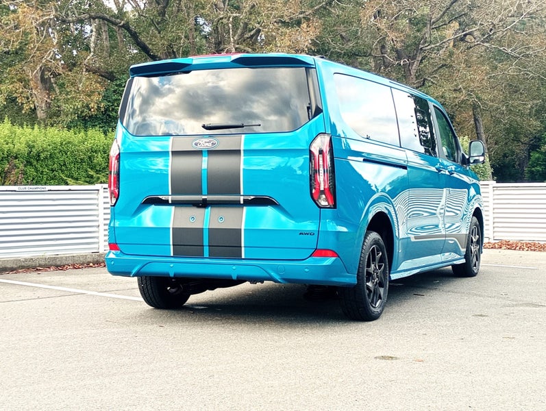 2026 Ford Transit Tourneo Custom Sport image 5