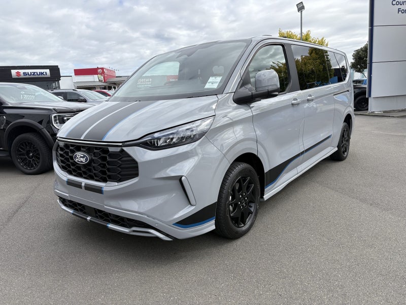 2026 Ford Transit Tourneo Custom Sport image 3