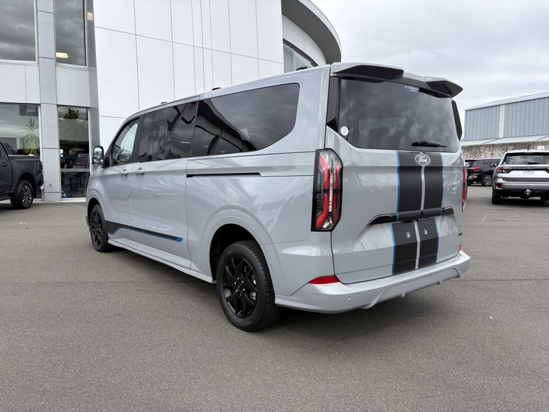 2026 Ford Transit Tourneo Custom Sport image 5