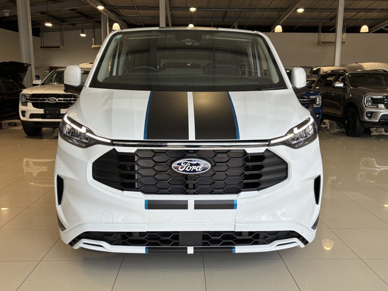2026 Ford Transit Tourneo Custom Sport AWD image 3
