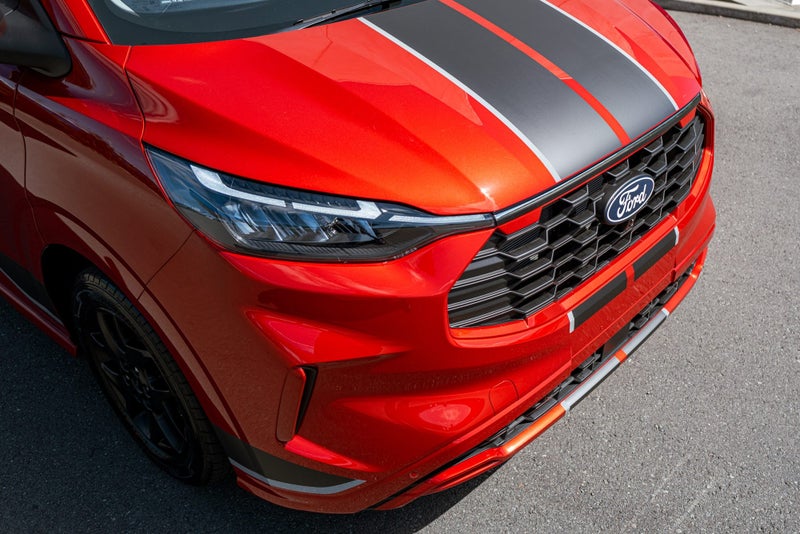 2026 Ford Transit Tourneo Custom Sport Mini Bus image 2