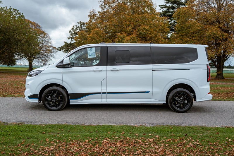 2026 Ford Transit Tourneo Custom Sport Mini Bus image 5