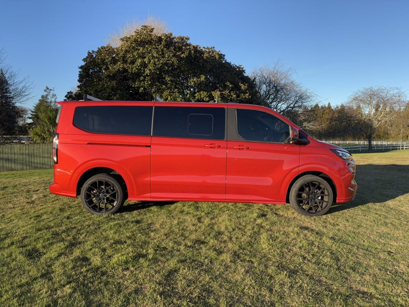 2026 Ford Transit TOURNEO SPORT AWD 8 SEATER image 4
