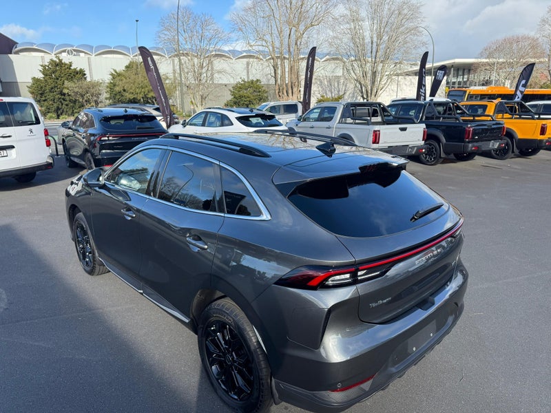 2026 Forthing Taikon Super Hybrid Exclusive Hybrid image 5