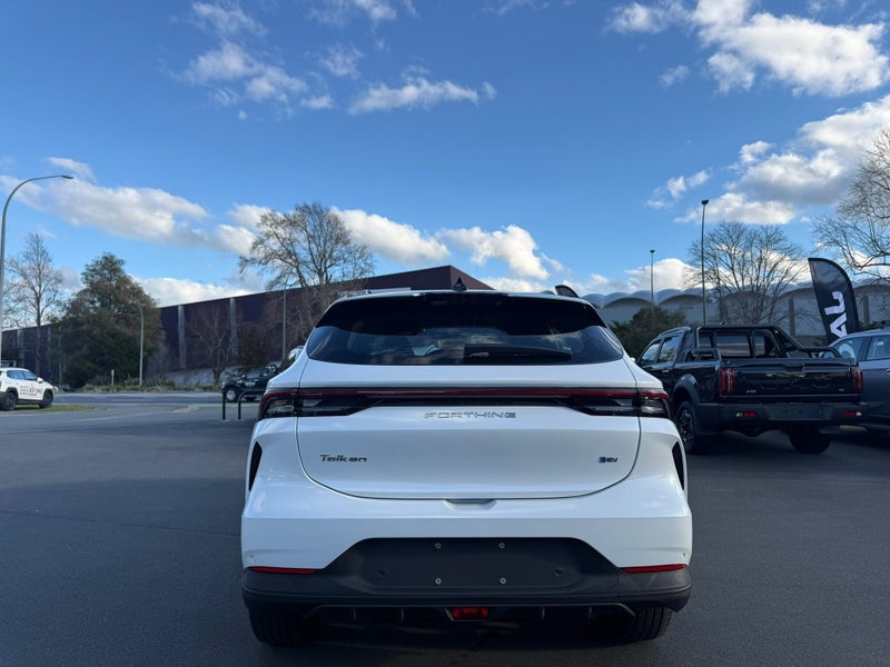2026 Forthing Taikon Super Hybrid Luxury Hybrid image 5