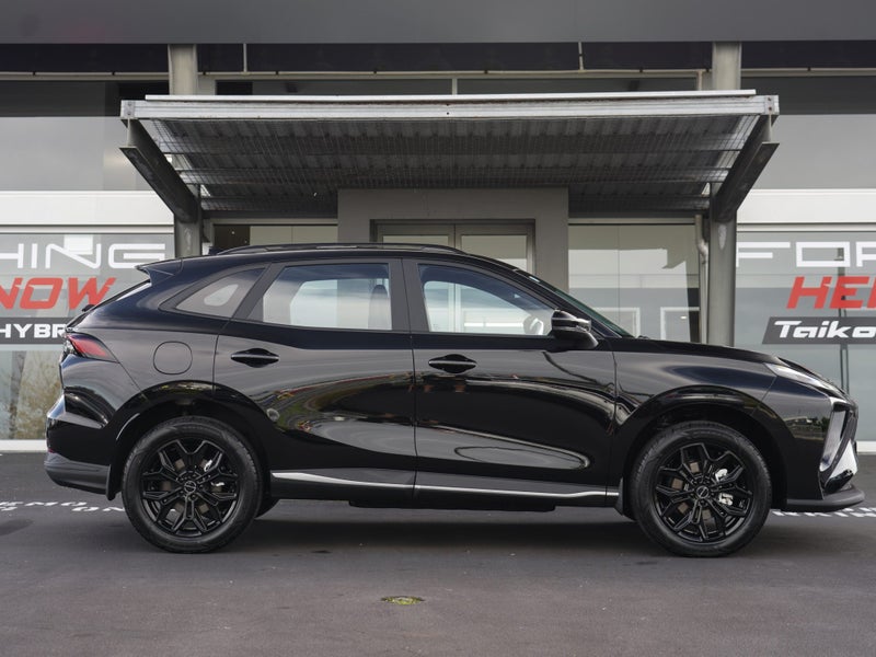 2026 Forthing Taikon Super Hybrid Taikon Luxury... image 4