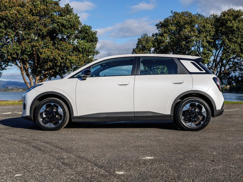 2026 GAC Aion UT EV PREMIUM image 3