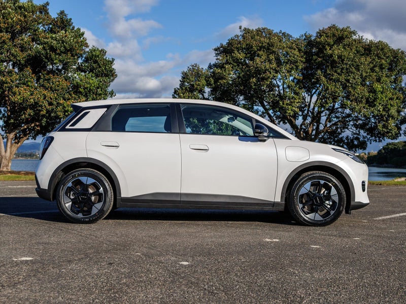 2026 GAC Aion UT EV PREMIUM image 5