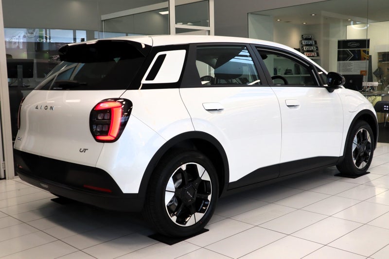 2026 GAC Aion UT EV Premium Hatchback 150kW image 5