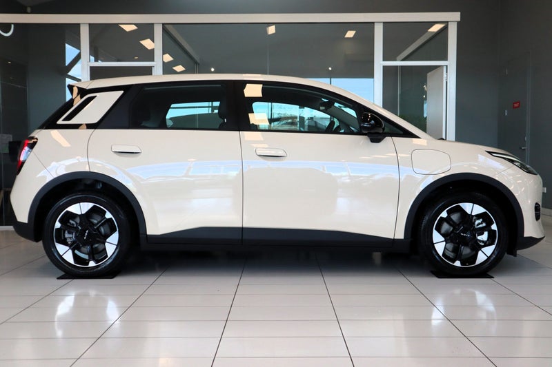 2026 GAC Aion UT EV Premium Hatchback 150kW image 4