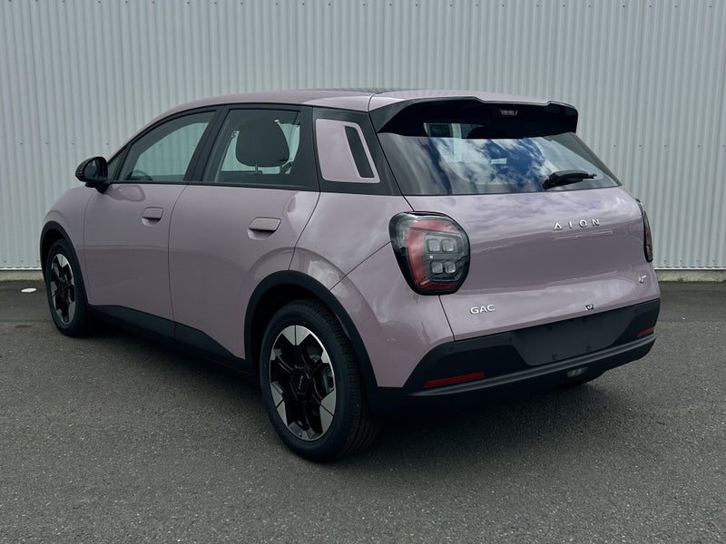2026 GAC Aion UT Luxury 60Kwh/Ev/At image 4