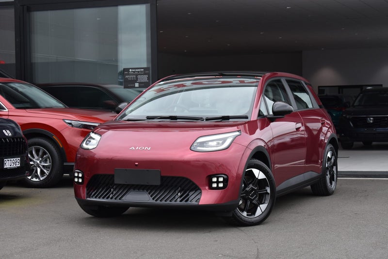 2026 GAC Aion UT Luxury image 2