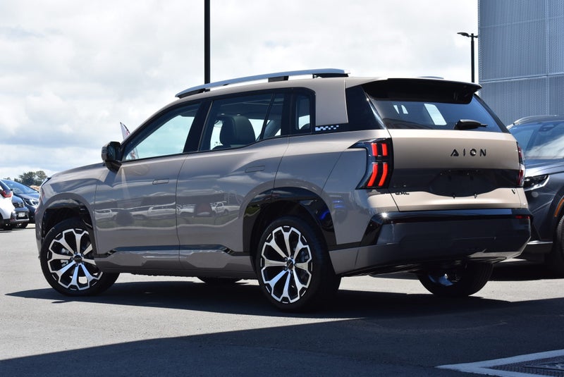 2026 GAC AION V LUX 75Kwh image 3