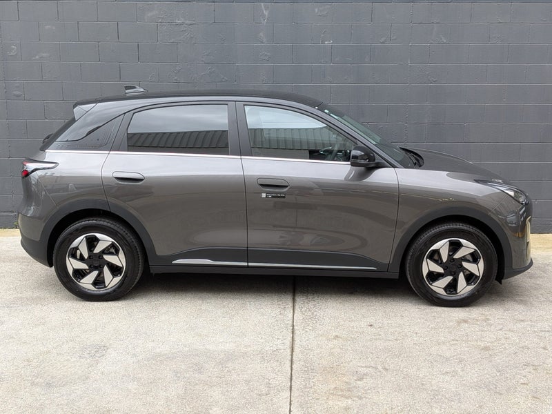 2026 Geely EX2 Inspire image 3