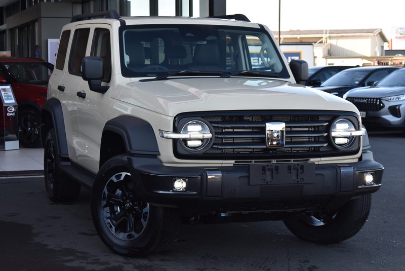 2026 GWM Tank 300 Lux PHEV image 3