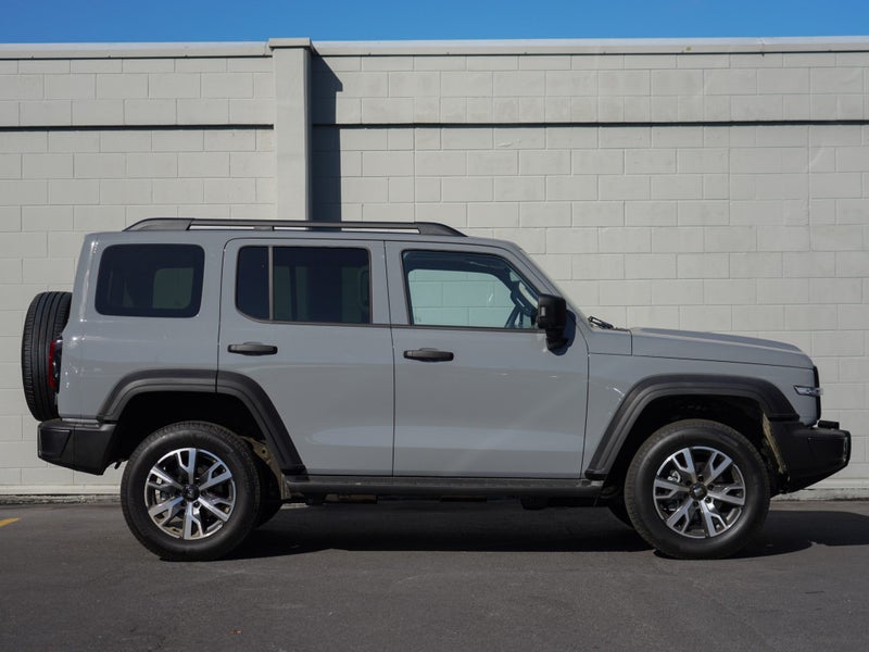 2026 GWM Tank 300 Ultra 2.0P 4WD 5Dr SUV image 3