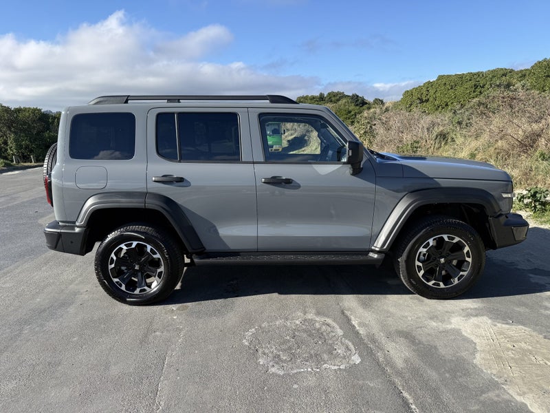 2026 GWM Tank 300 Ultra 2.0T PHEV image 4