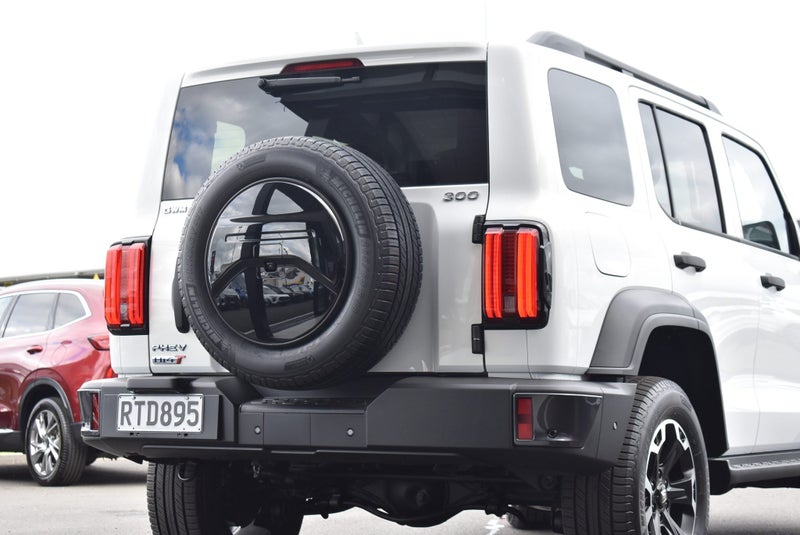 2026 GWM Tank 300 ULTRA PHEV Hi-4T image 5