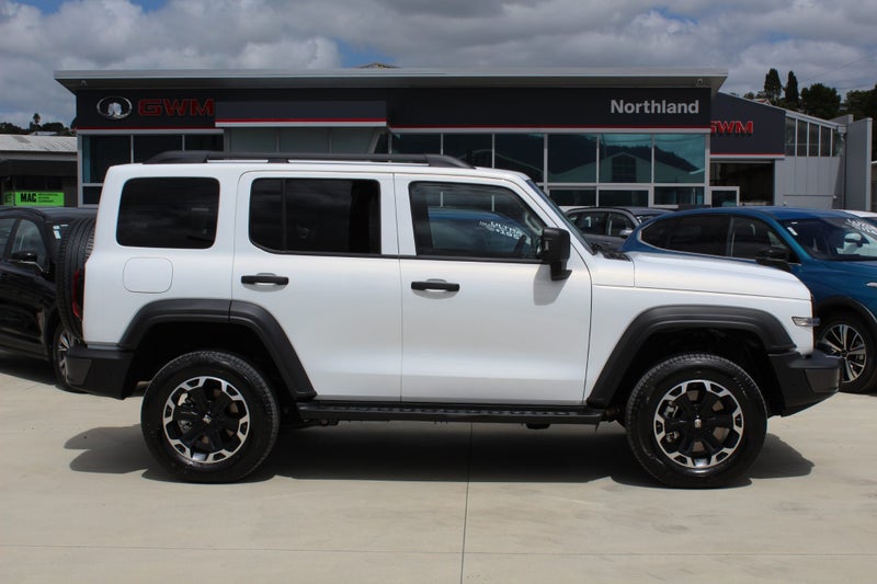 2026 GWM Tank 300 ULTRA PLUG-IN HYBRID image 2