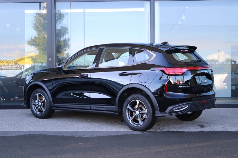 2026 Haval Jolion Premium 2WD Hybrid - NZ New image 3