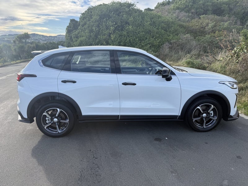 2026 Haval Jolion Premium HEV image 4