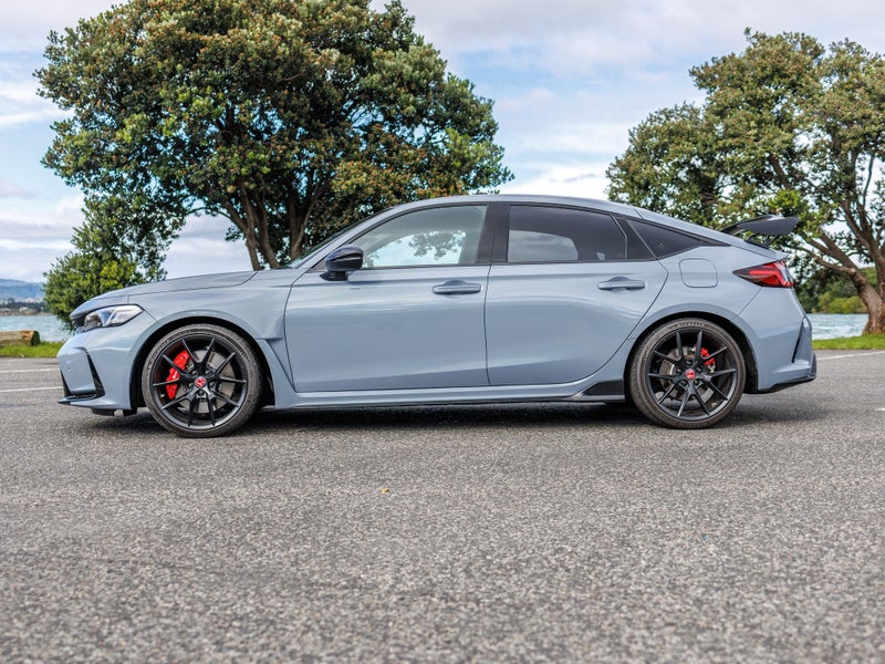 2026 Honda Civic TYPE R 2.0L TURBO MANUAL image 4
