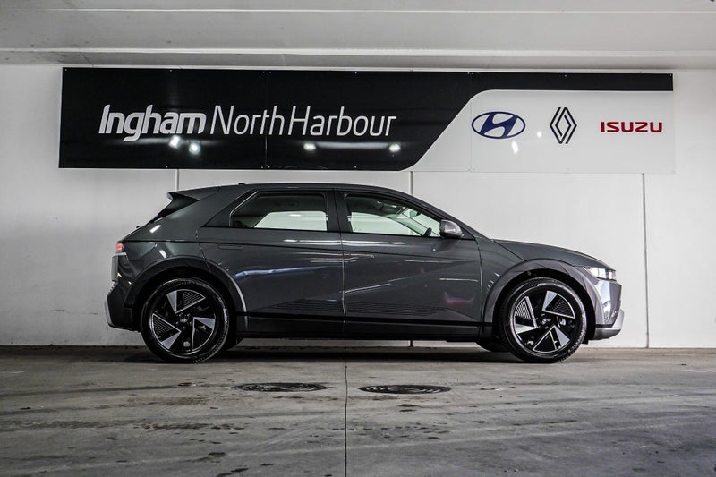 2026 Hyundai IONIQ 5 63 KWH 2WD ACTIVE SERIES 2 image 2