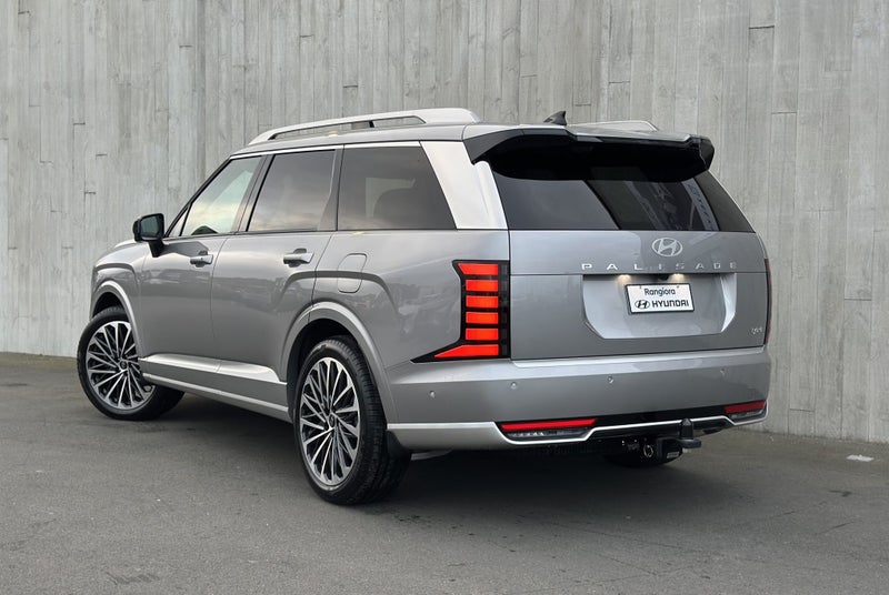 2026 Hyundai Palisade Calligraphy 2.5T Hev image 3