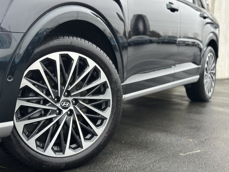 2026 Hyundai Palisade Calligraphy 2.5T Hev image 5