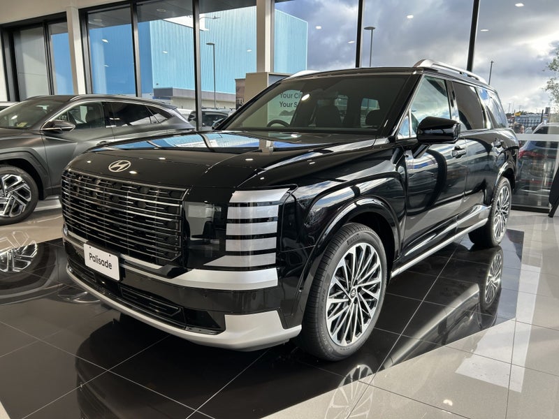 2026 Hyundai Palisade LX3 2.5T HEV Calligraphy... image 2