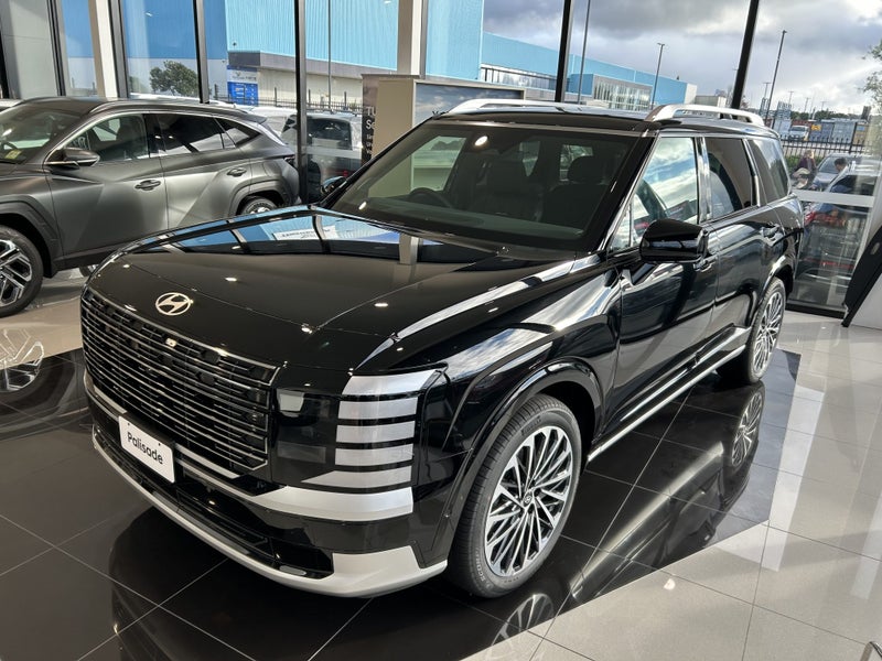 2026 Hyundai Palisade LX3 2.5T HEV Calligraphy... image 3