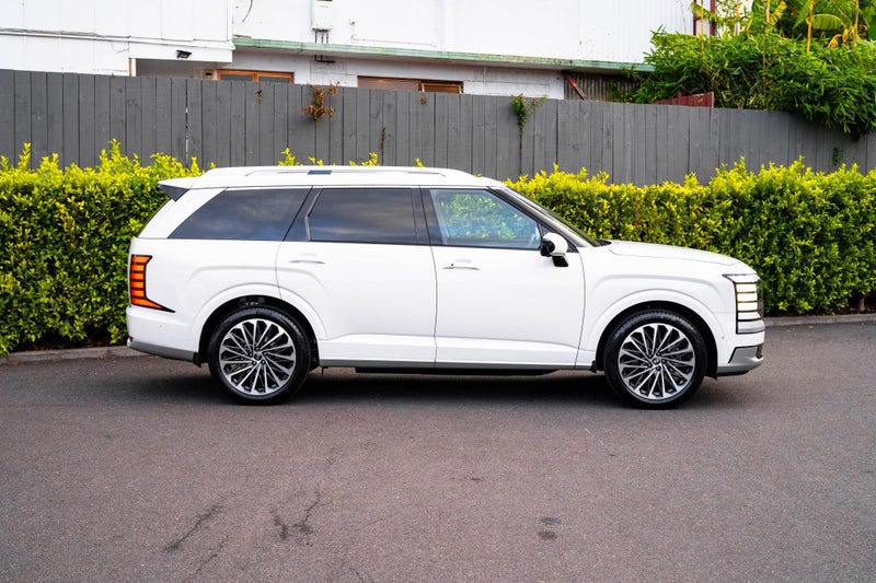 2026 Hyundai Palisade LX3 2.5T HEV Calligraphy... image 2