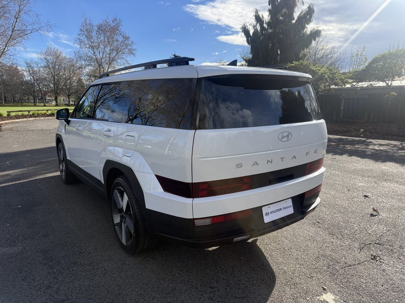 2026 Hyundai Santa Fe image 5