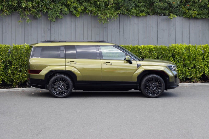 2026 Hyundai Santa Fe Calligraphy HEV7S image 2