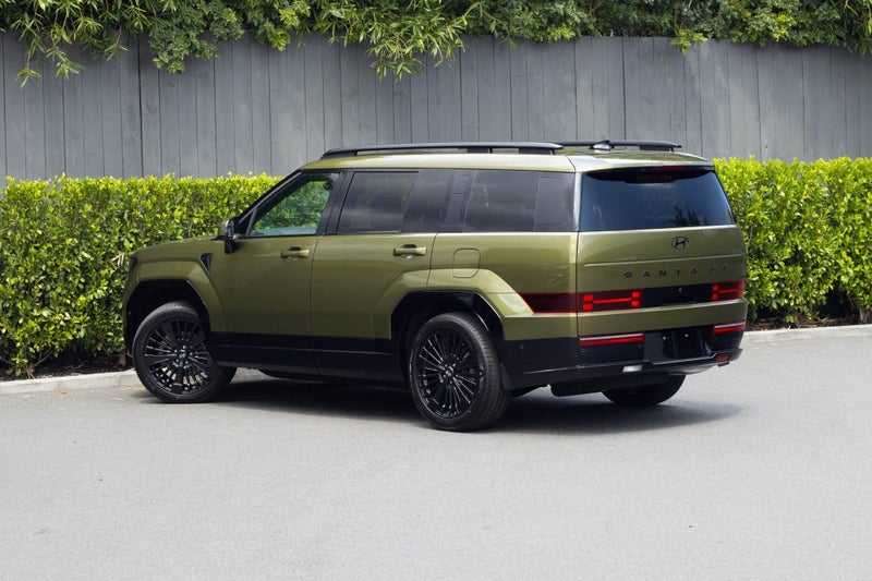 2026 Hyundai Santa Fe Calligraphy HEV7S image 3