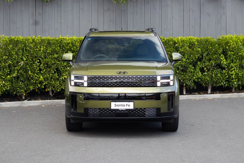 2026 Hyundai Santa Fe Calligraphy HEV7S image 4