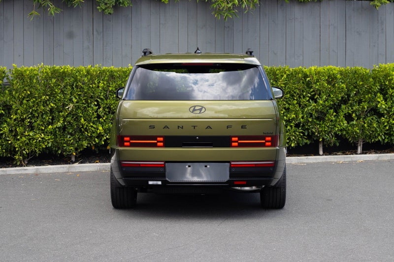 2026 Hyundai Santa Fe Calligraphy HEV7S image 5