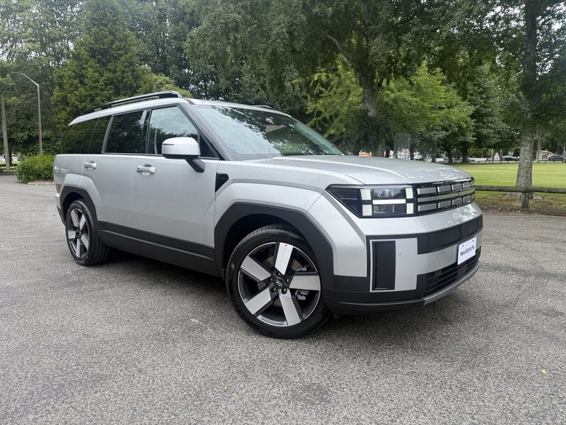 2026 Hyundai Santa Fe Elite 2.5T Awd image 4