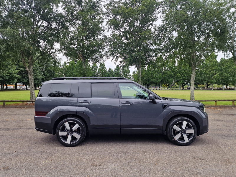 2026 Hyundai Santa Fe Elite 2.5T Awd image 4