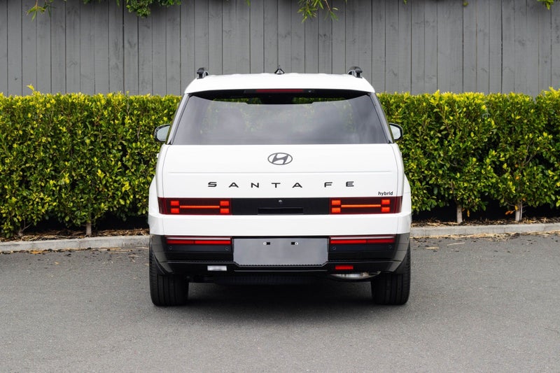 2026 Hyundai Santa Fe Hybrid Calligraphy 7S SUV... image 5
