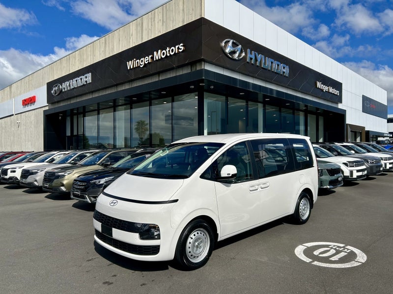 2026 Hyundai Staria 1.6T Hybrid 2WD 6AT Series 2 image 2