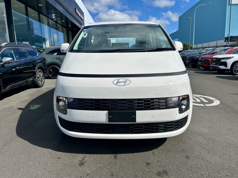 2026 Hyundai Staria 1.6T Hybrid 2WD 6AT Series 2 image 3
