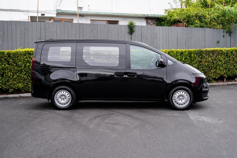2026 Hyundai Staria 1.6T Hybrid 2WD 6AT Series 2 image 2